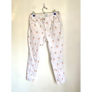 Crown and ivy embroidered pineapple capris
